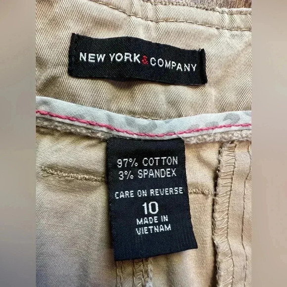 NEW YORK & COMPANY | ladies distressed khaki pants. Size: 10 - Picture 8 of 15